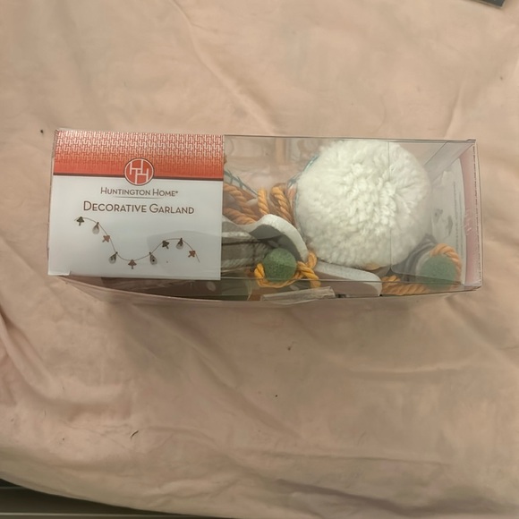 Huntington Home Cute Decorative 6.13 Ft. Garland - Great Mantel Decor - Picture 2 of 8